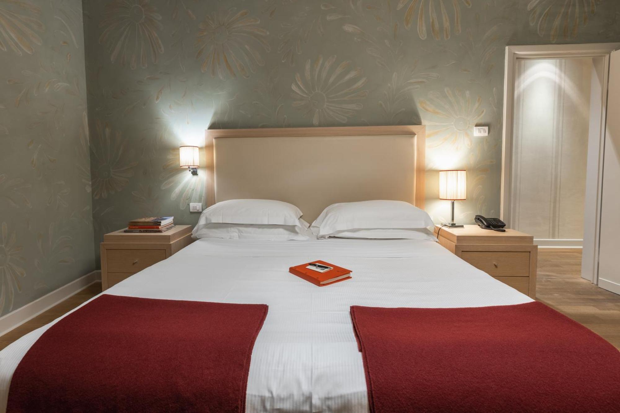 Antica Torre Tornabuoni Bed & Breakfast Florence Ngoại thất bức ảnh
